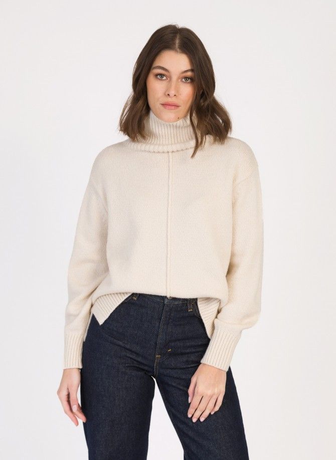 Loose-fitting VINY knit sweater
